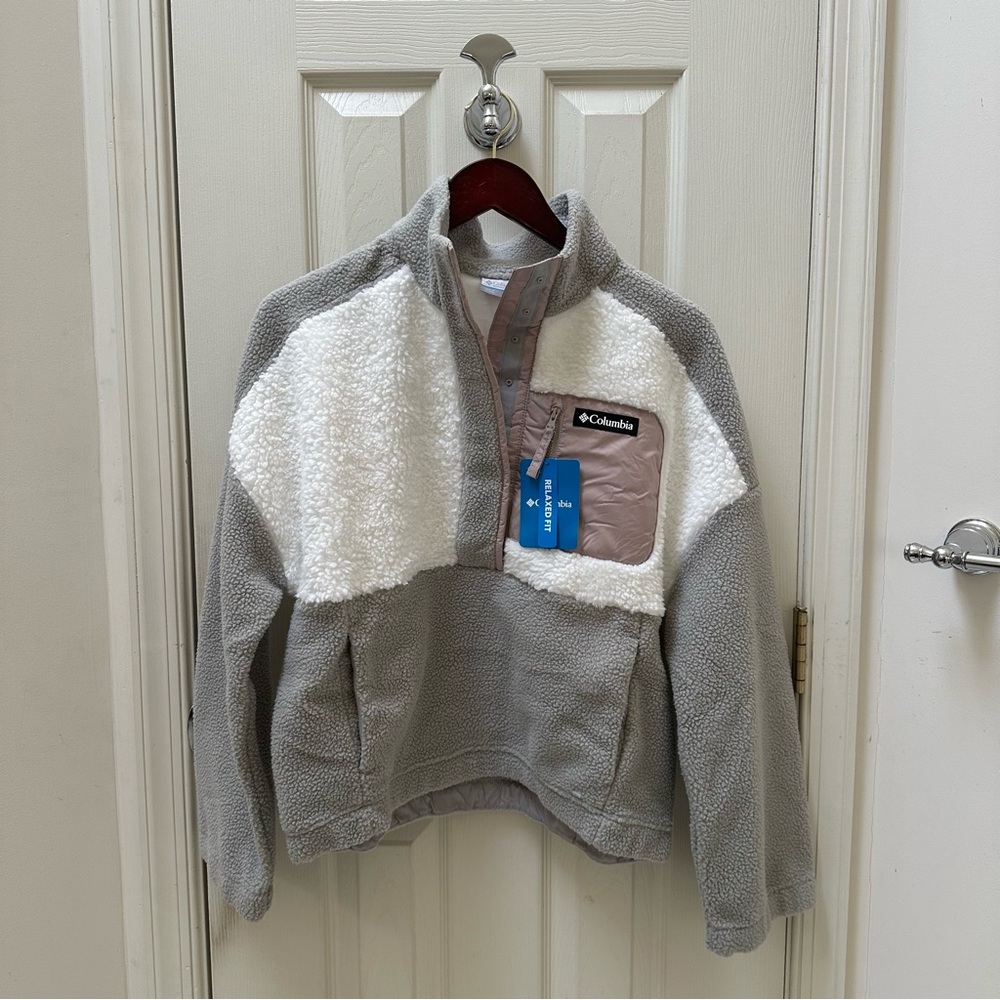 NWT Columbia Women's Gray and White Lodge Sherpa Pullover size Medium